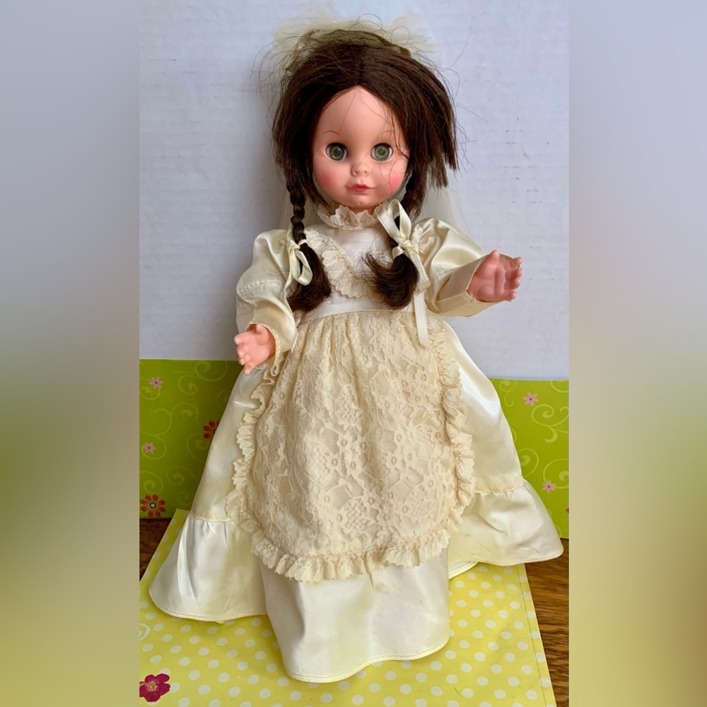 Vtg Uneeda Doll 1963 Bride 14” Sleep Eyes Braids Wedding
